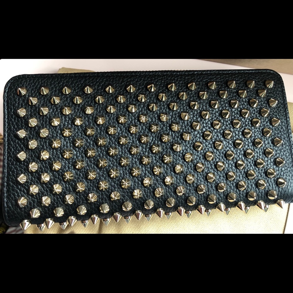 CHRISTIAN LOUBOUTIN-AUTHENTIC NWT Spike WALLET - Picture 2 of 15
